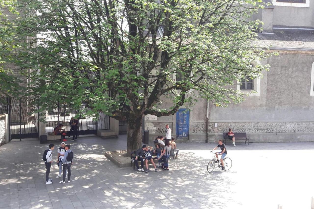 Un Appartement Lumineux Au Parc Beaumont Pau Zewnętrze zdjęcie